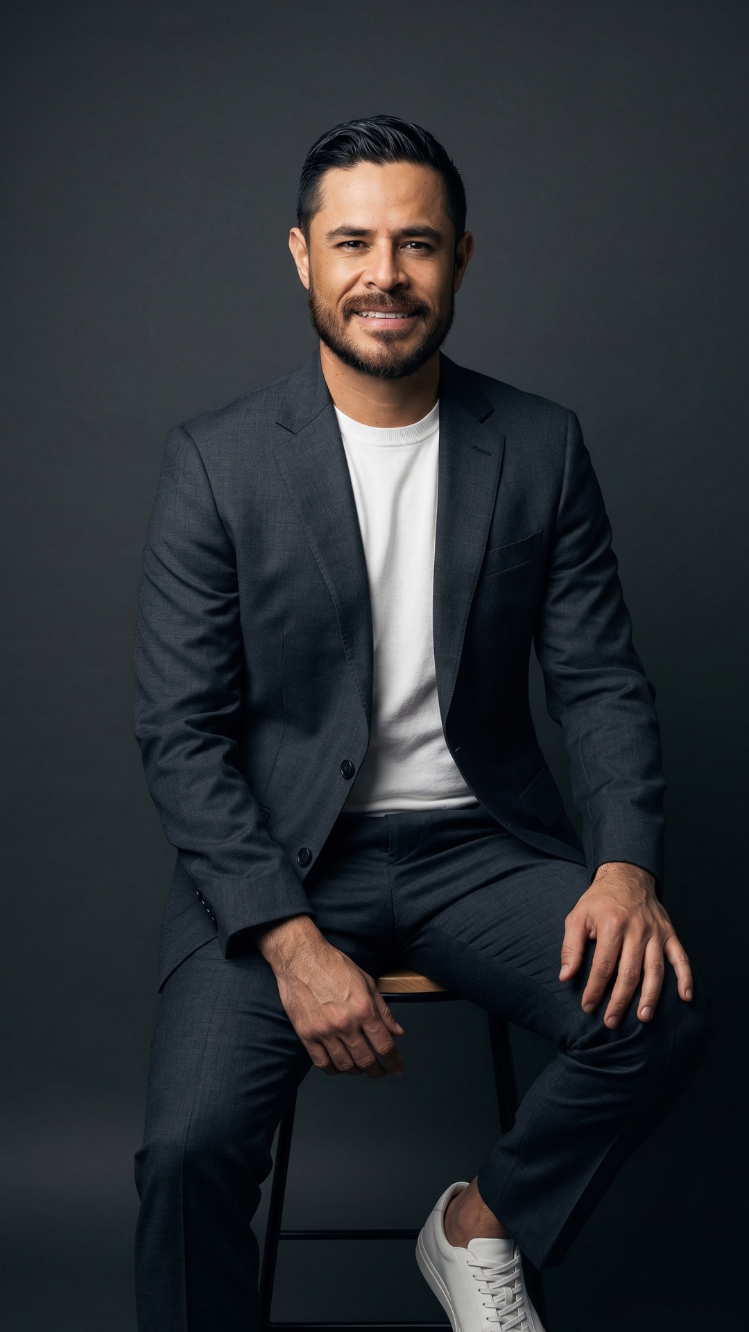 Dr. Luis Cervantes, bariatric surgeon and founder of Cervantes Bariatrics